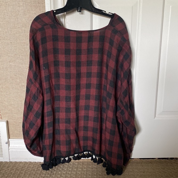 Plaid oversize blouse with fringe trim - Picture 6 of 8